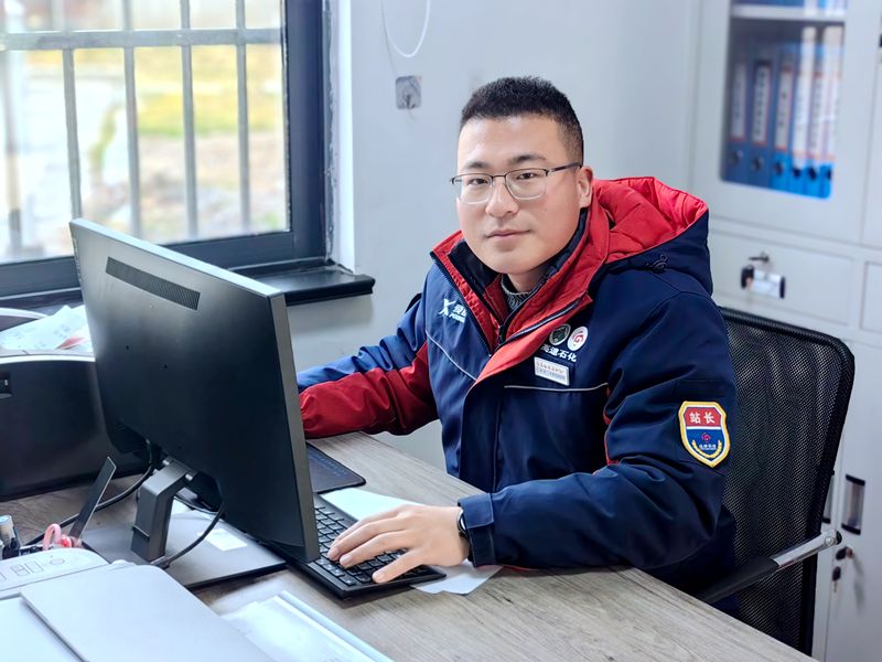 1740129616130055952.jpg 天堂寨站-江政_副本.jpg